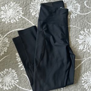 High Rise Under Armor crop leggings with pockets